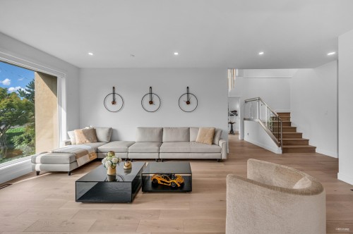 2175 Kings Avenue, West Vancouver, BC 