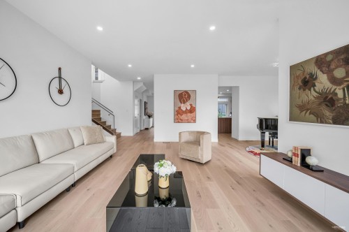 2175 Kings Avenue, West Vancouver, BC 