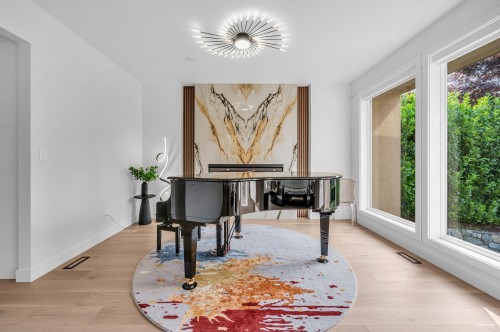 2175 Kings Avenue, West Vancouver, BC 