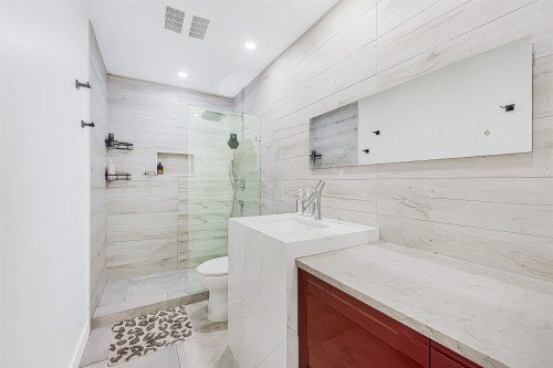 3968 Frames Place, North Vancouver, BC 