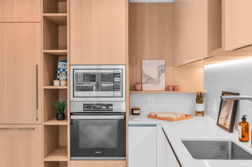 513-6833 Pearson Way, Richmond, BC 