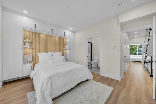 2-2705 3Rd Avenue E, Vancouver, BC 