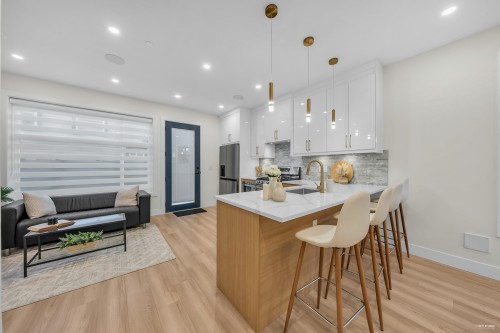 2-2705 3Rd Avenue E, Vancouver, BC 