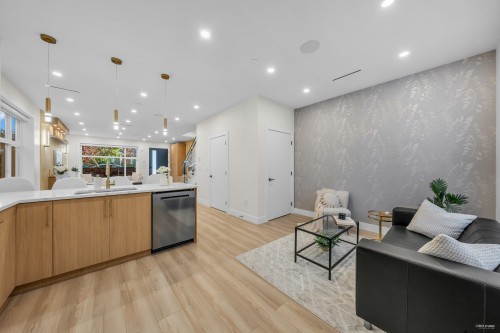 2-2705 3Rd Avenue E, Vancouver, BC 