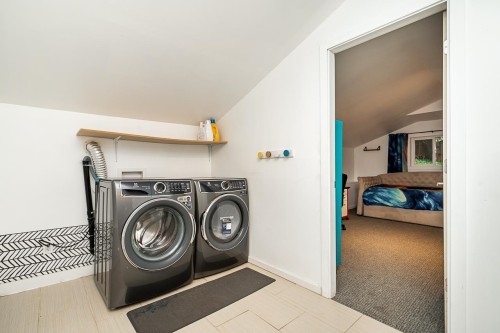 25745 Lougheed Highway, Maple Ridge, BC 