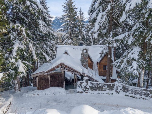 9249 Pinetree Lane  Whistler, BC V8E 0G5