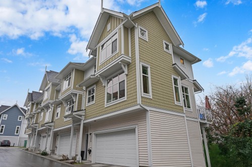 1904-11295 Pazarena Place, Maple Ridge, BC 