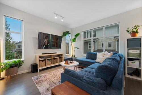 1904-11295 Pazarena Place, Maple Ridge, BC 