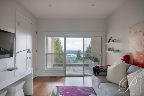 2336 Folkestone Way, West Vancouver, BC 