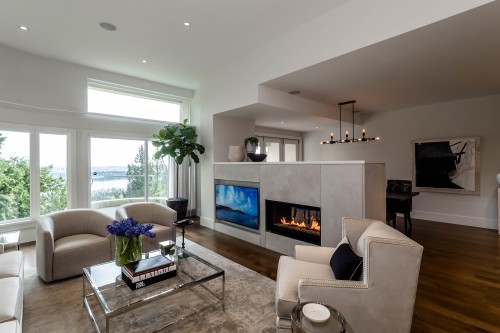 2336 Folkestone Way, West Vancouver, BC 