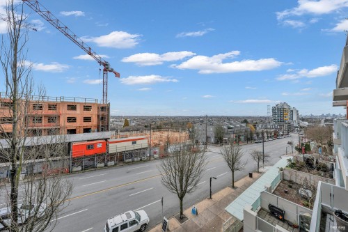 412-3811 Hastings Street, Burnaby, BC 