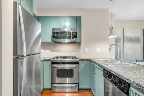 412-3811 Hastings Street, Burnaby, BC 