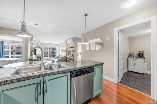 412-3811 Hastings Street, Burnaby, BC 