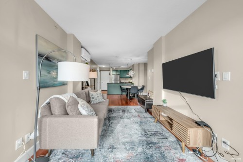 412-3811 Hastings Street, Burnaby, BC 