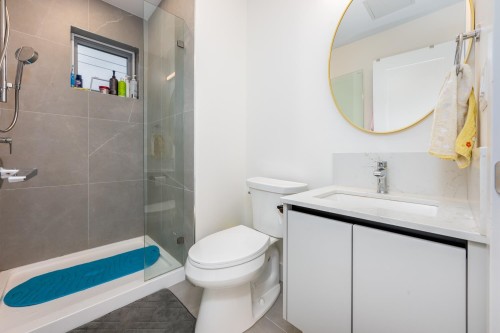 18-9633 Steveston Highway, Richmond, BC 