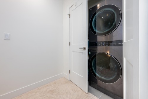 18-9633 Steveston Highway, Richmond, BC 