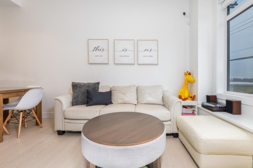 18-9633 Steveston Highway, Richmond, BC 