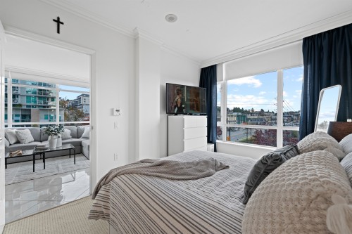 502-172 Victory Ship Way, North Vancouver, BC 