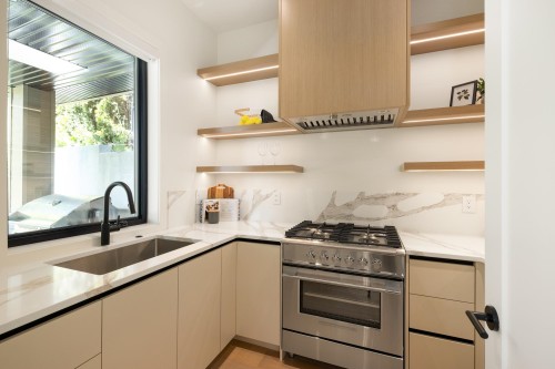 1385 19Th Street, West Vancouver, BC 