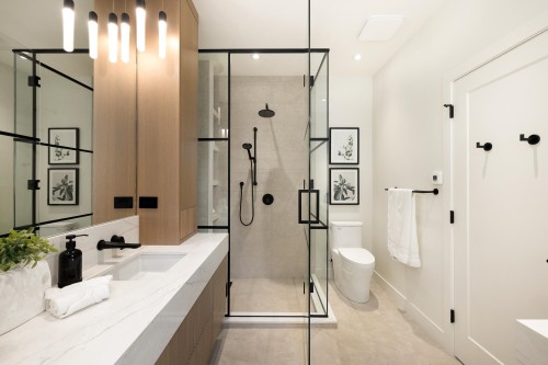 1385 19Th Street, West Vancouver, BC 