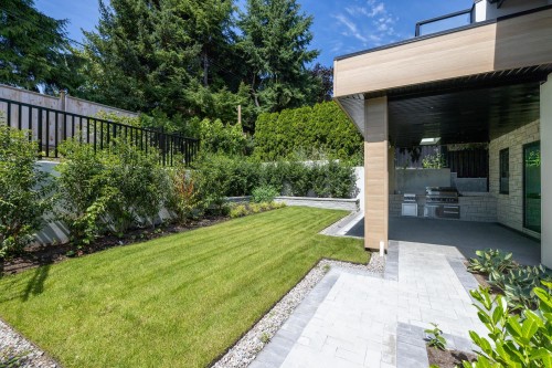 1385 19Th Street, West Vancouver, BC 