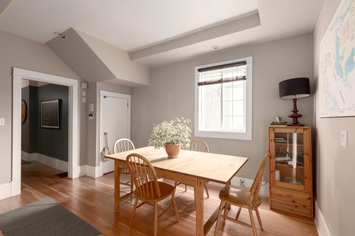 928 17Th Avenue E, Vancouver, BC 