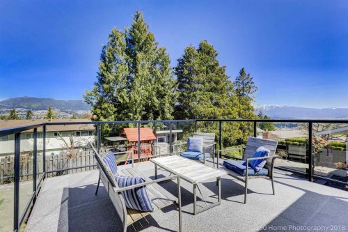 2731 Daybreak Avenue, Coquitlam, BC 