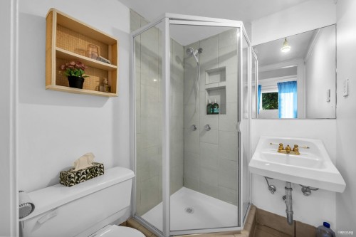 2731 Daybreak Avenue, Coquitlam, BC 