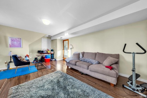 2731 Daybreak Avenue, Coquitlam, BC 