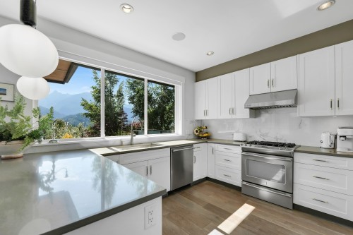 2954 Strangway Place, Squamish, BC 