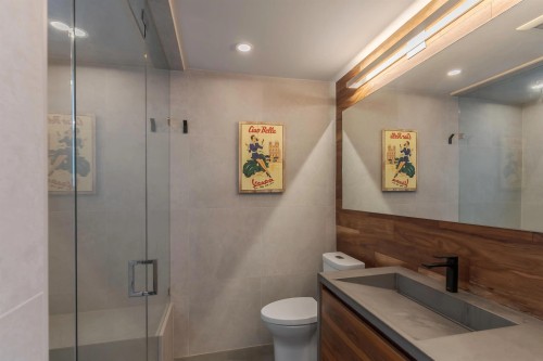 139 Alexander St, Vancouver, BC 