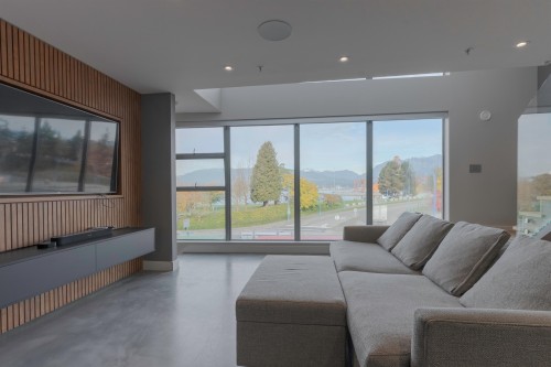 139 Alexander St, Vancouver, BC 