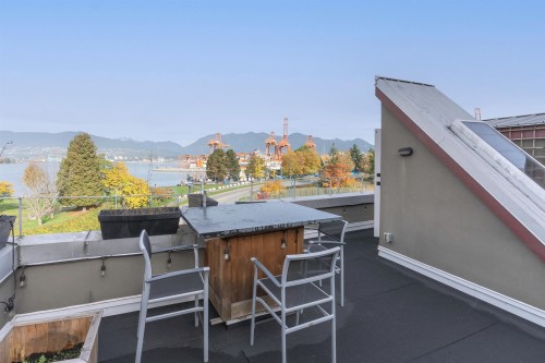 139 Alexander St, Vancouver, BC 