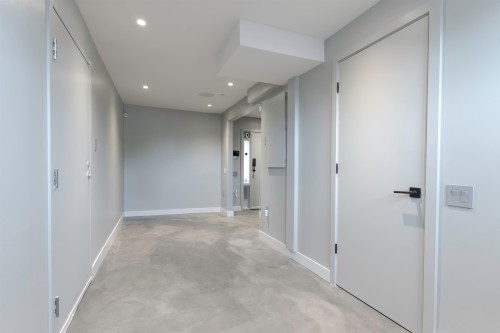 139 Alexander St, Vancouver, BC 