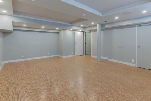 139 Alexander St, Vancouver, BC 