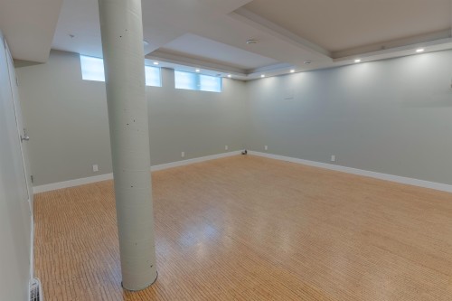 139 Alexander St, Vancouver, BC 