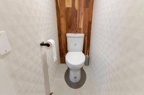 139 Alexander St, Vancouver, BC 