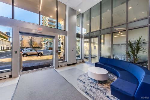 1002-2232 Douglas Road, Burnaby, BC 