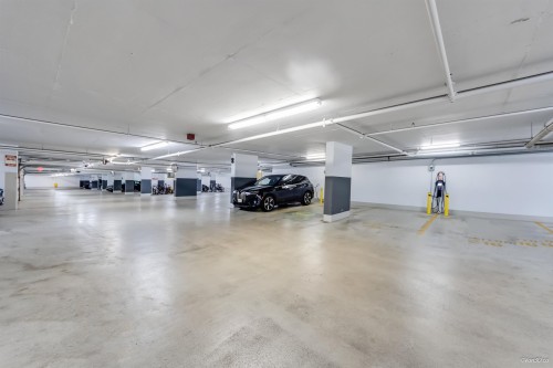 1002-2232 Douglas Road, Burnaby, BC 