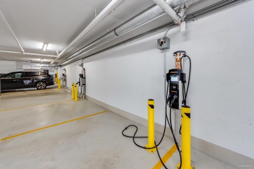 1002-2232 Douglas Road, Burnaby, BC 