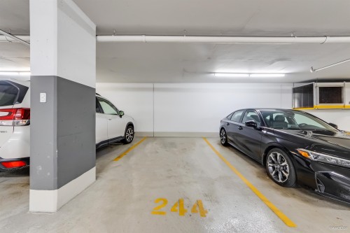 1002-2232 Douglas Road, Burnaby, BC 