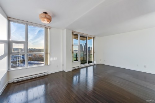 1002-2232 Douglas Road, Burnaby, BC 