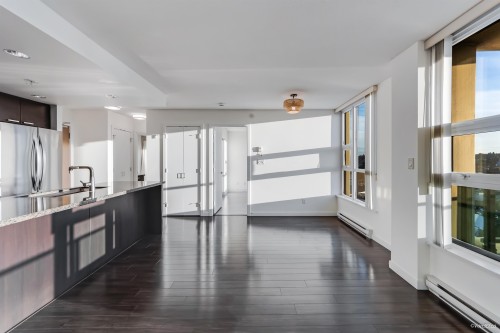 1002-2232 Douglas Road, Burnaby, BC 