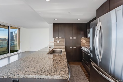 1002-2232 Douglas Road, Burnaby, BC 