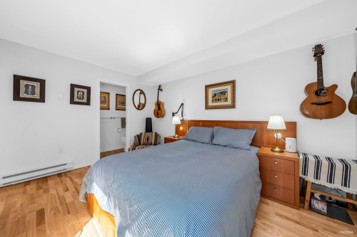 1106 Ironwork Passage, Vancouver, BC 