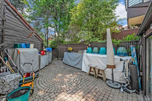 1106 Ironwork Passage, Vancouver, BC 