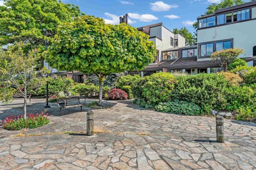 1106 Ironwork Passage, Vancouver, BC 