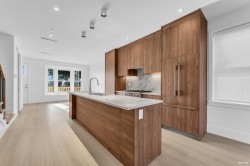 3-1125 Cartier Avenue  Coquitlam, BC V3K 2C1