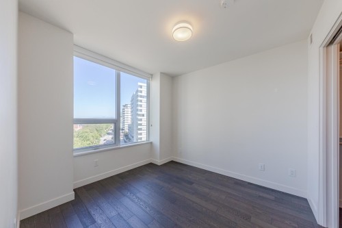 902-7468 Lansdowne Road, Richmond, BC 