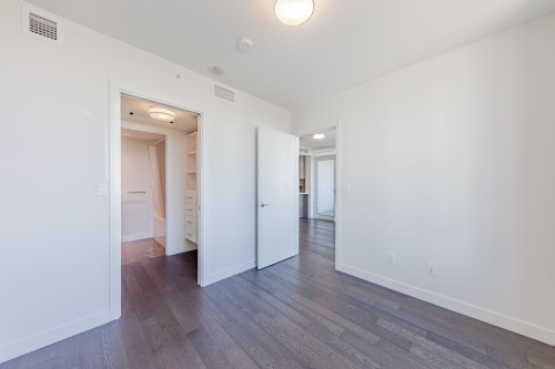 902-7468 Lansdowne Road, Richmond, BC 